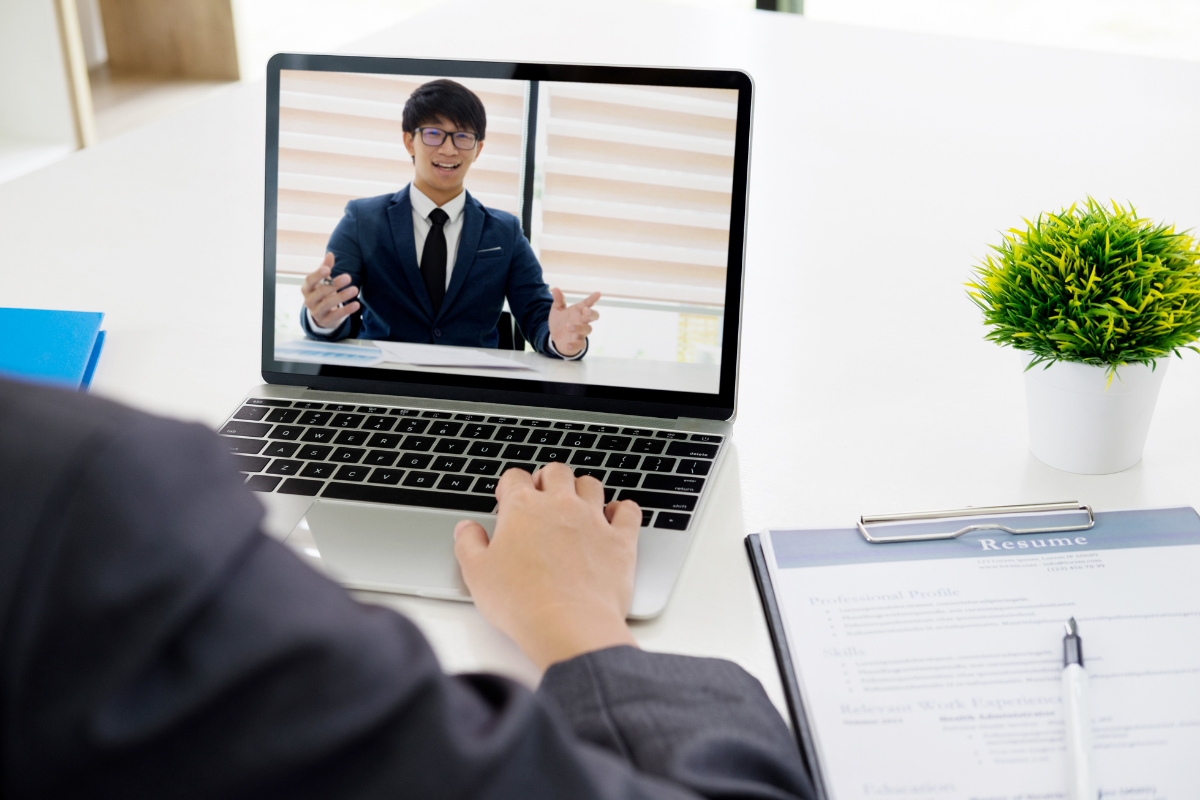9 Top Tips To Crush Your Next Job Video Interview | Resumespice
